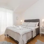 Дом отдыха Awesome In Glavina Donja
